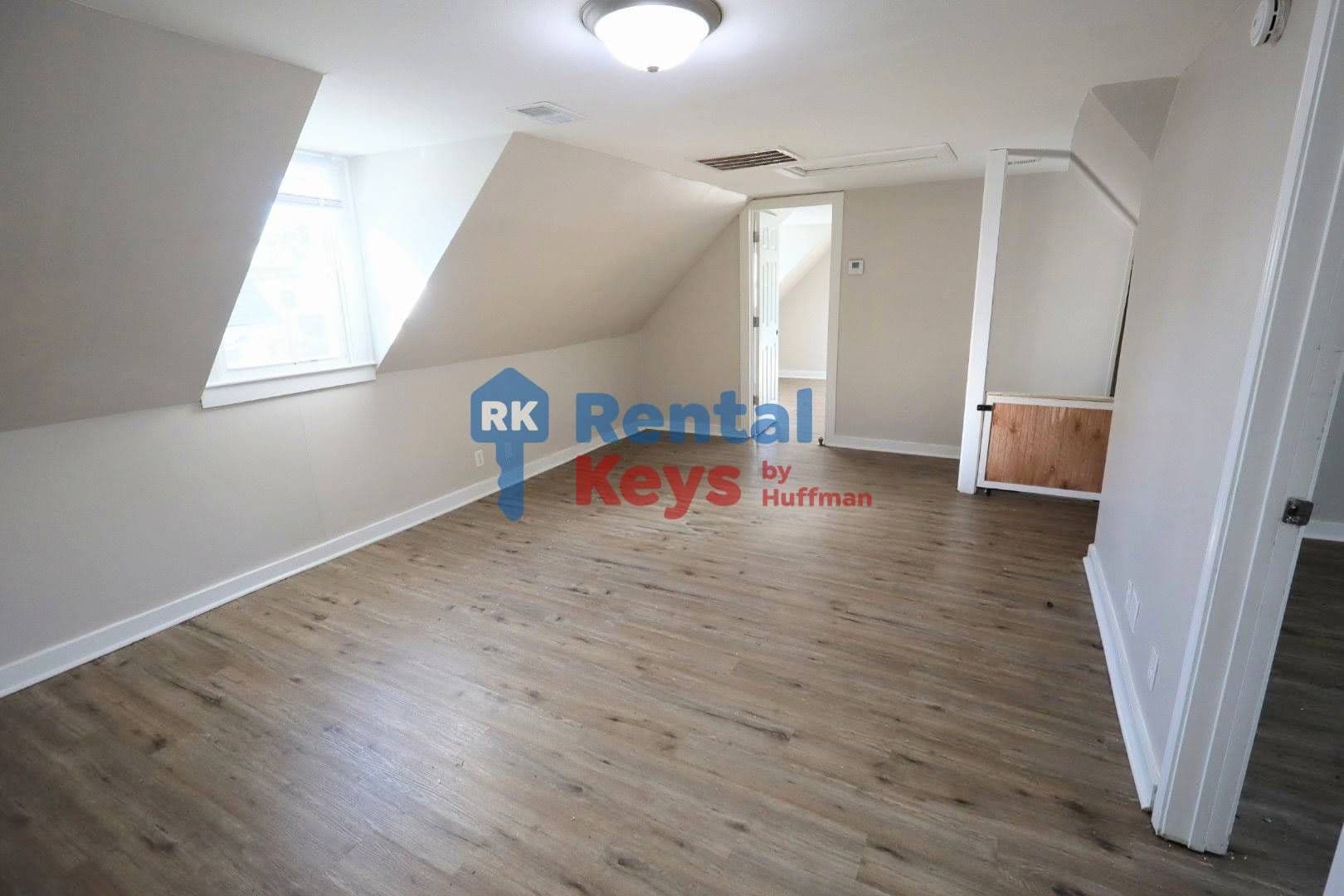 Evansville Apartment: 409 East Franklin Street