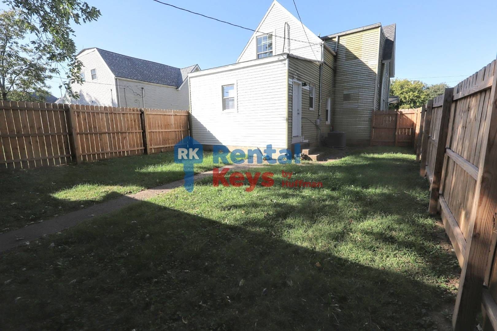Evansville Apartment: 409 East Franklin Street