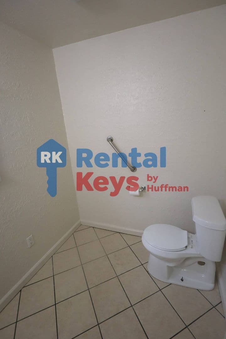 Evansville Apartment: 621 North Fulton Avenue