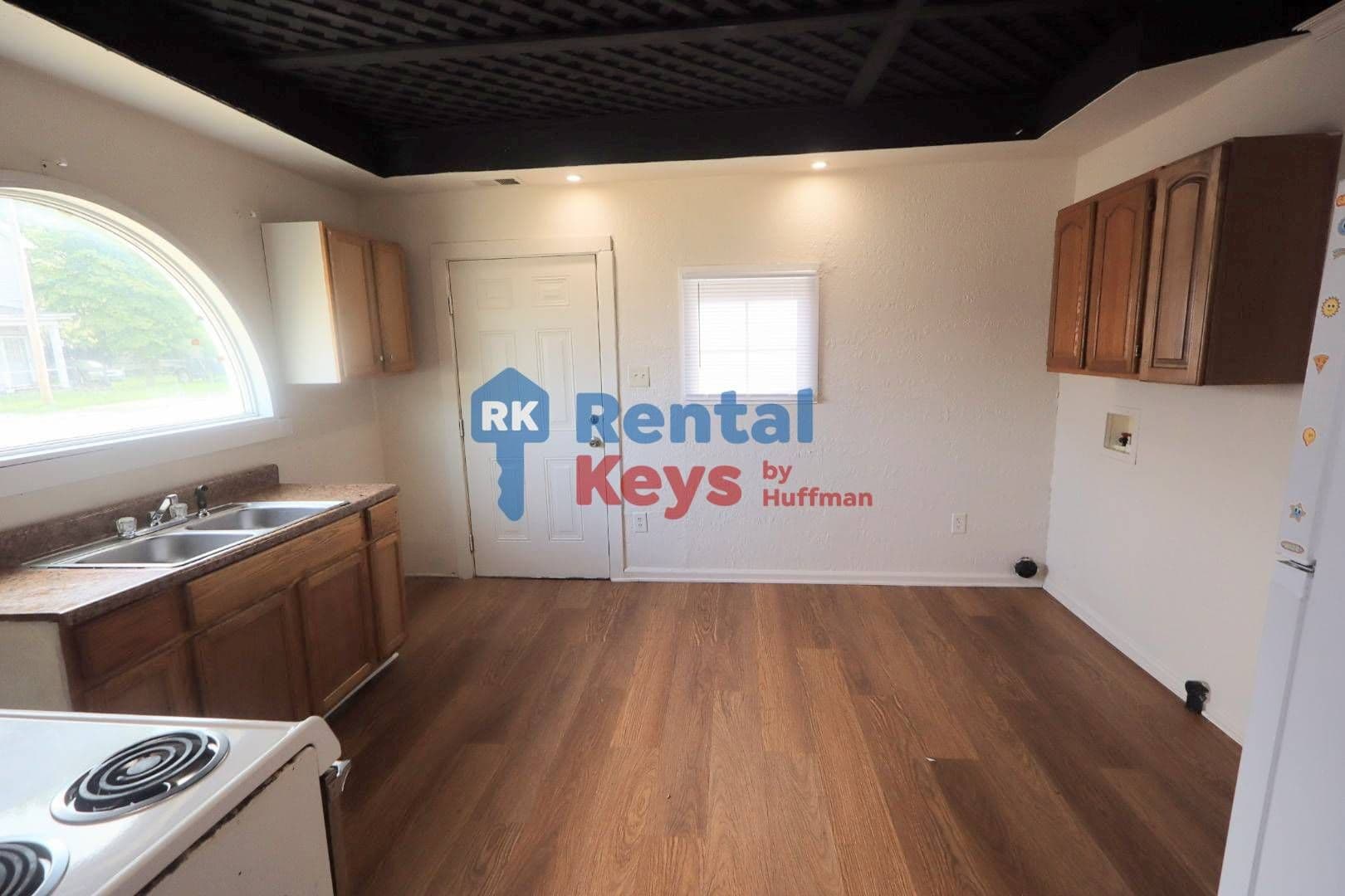 Evansville Apartment: 621 North Fulton Avenue
