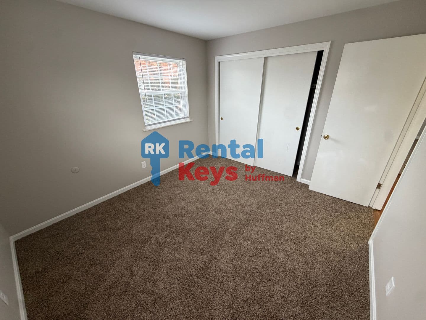 Evansville Apartment: 2807 Ravenswood Drive