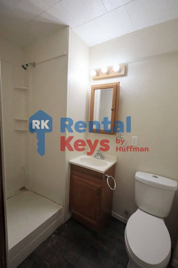 Boonville Apartment: 916 Parkview Drive