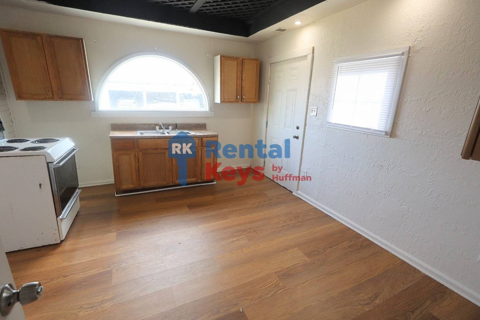 Evansville Apartment: 621 North Fulton Avenue