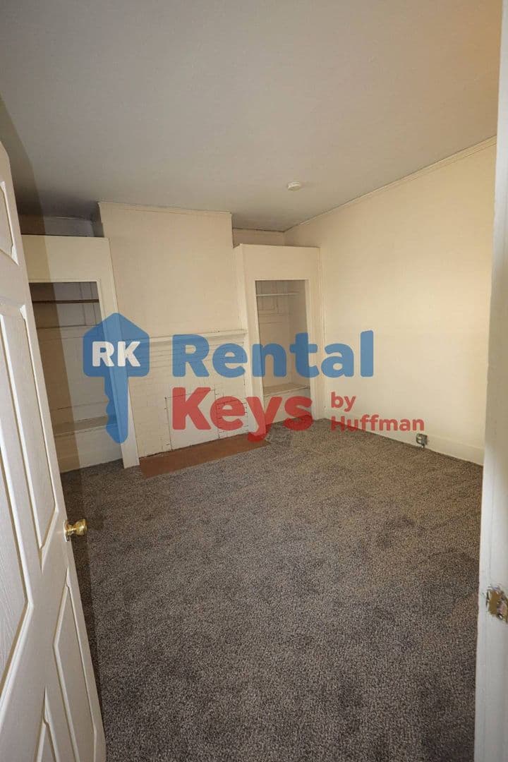 Evansville House: 627 Jackson Avenue