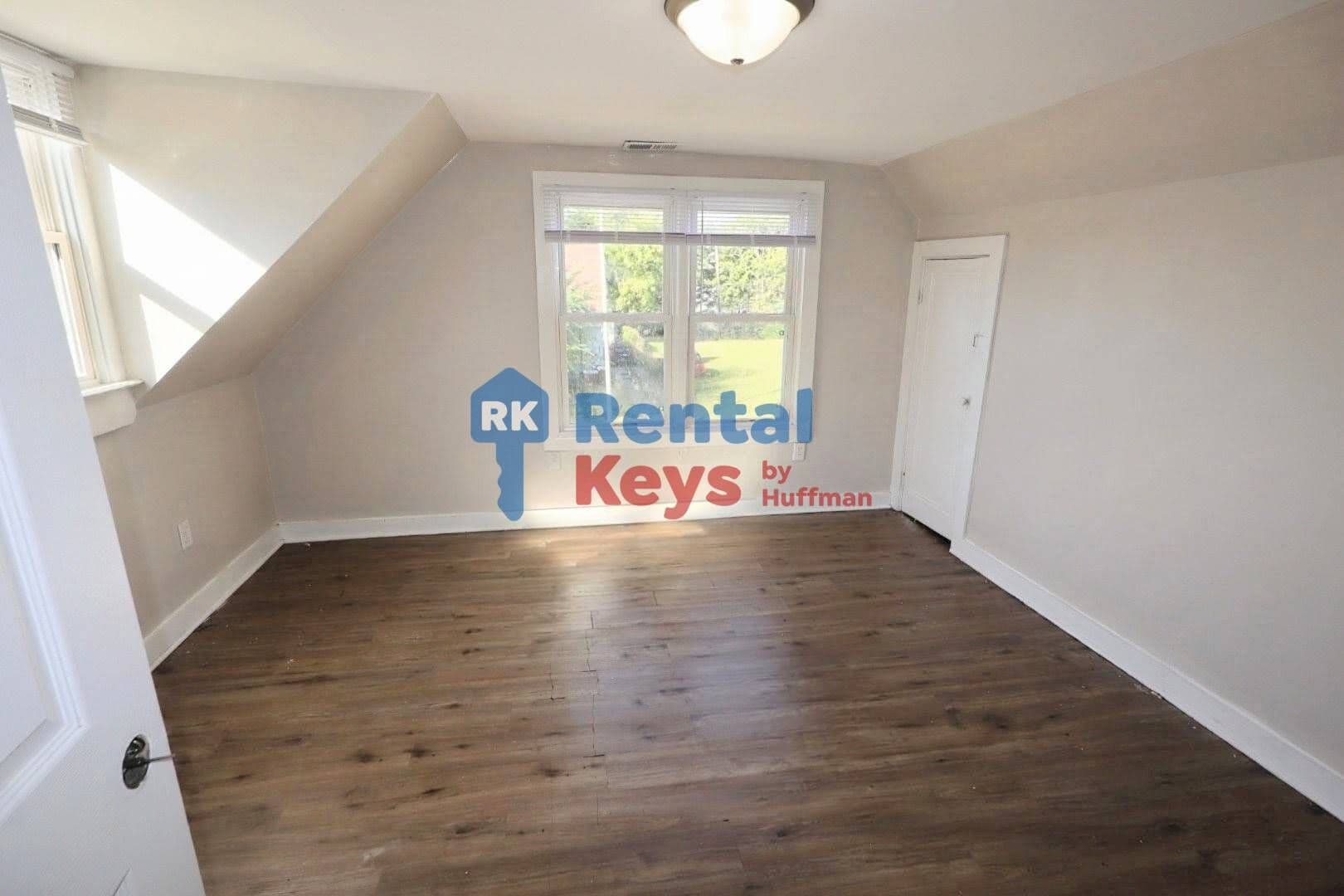 Evansville Apartment: 409 East Franklin Street