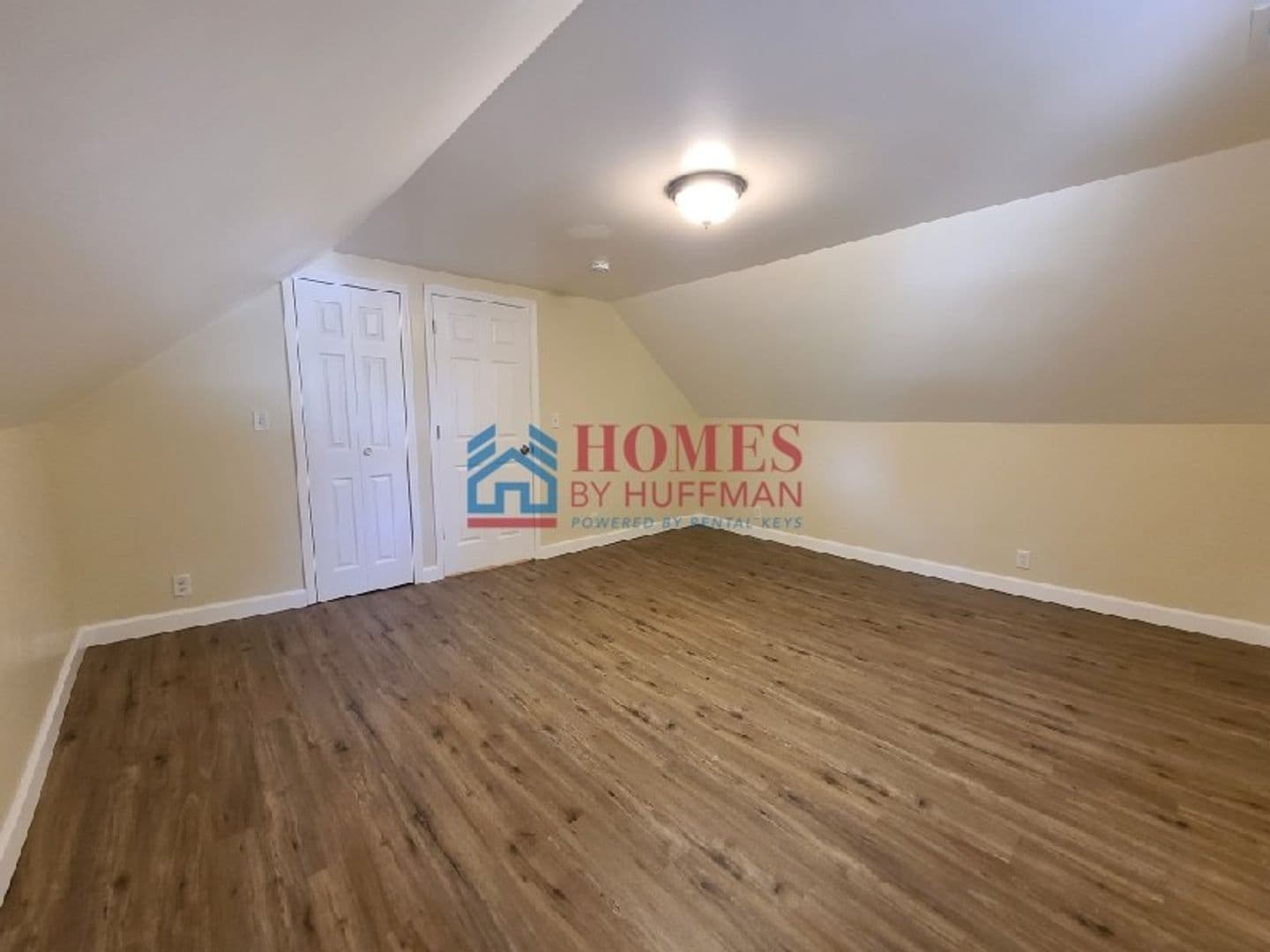 Evansville Apartment: 423 Jefferson Avenue