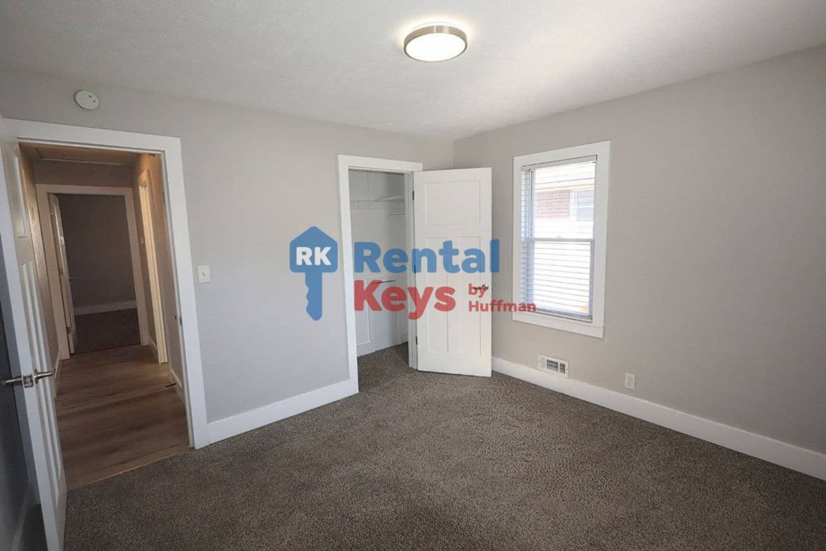 Evansville House: 1705 N Boeke Road