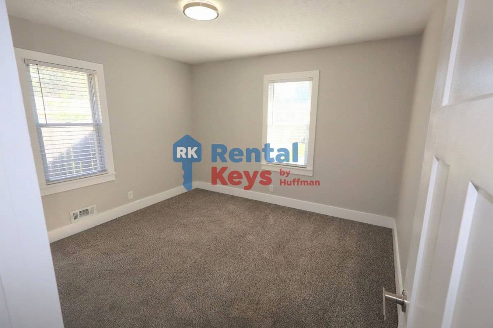 Evansville House: 1705 N Boeke Road