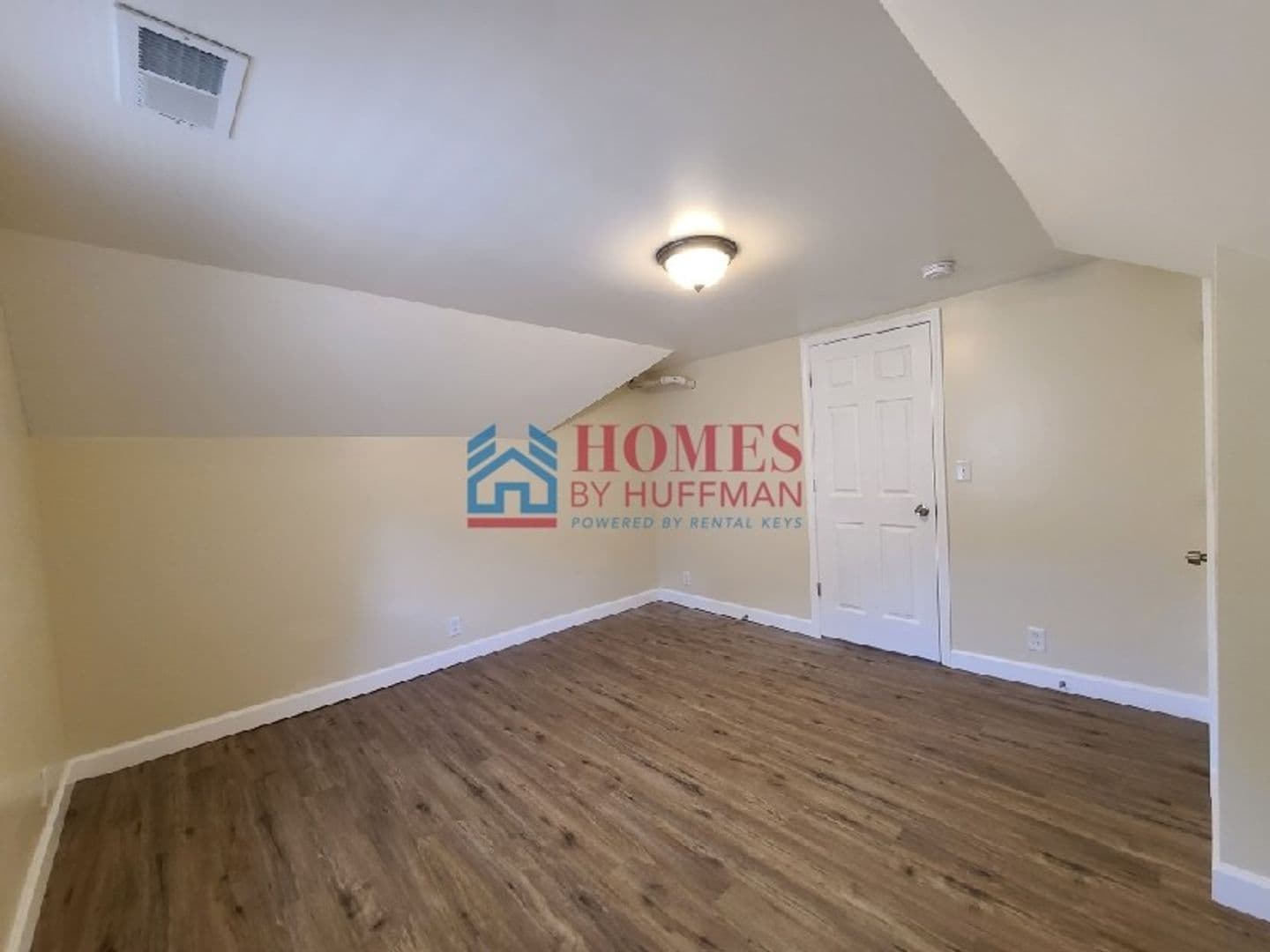 Evansville Apartment: 423 Jefferson Avenue