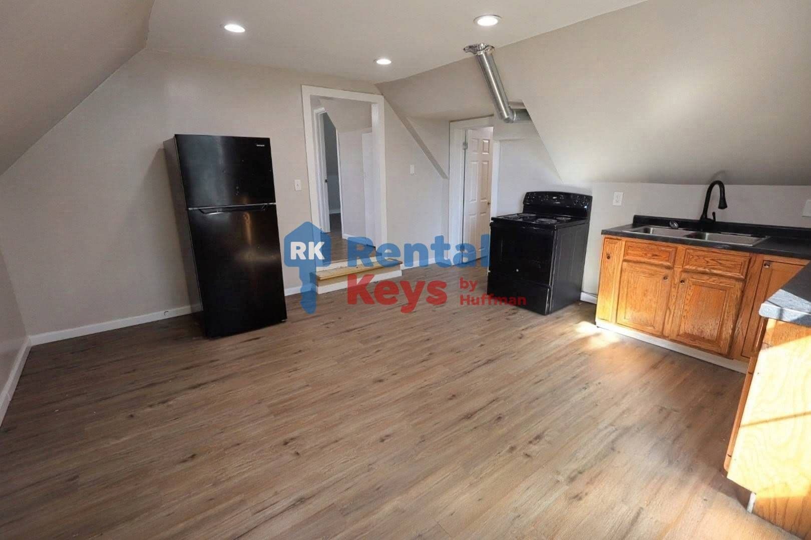 Evansville Apartment: 409 East Franklin Street