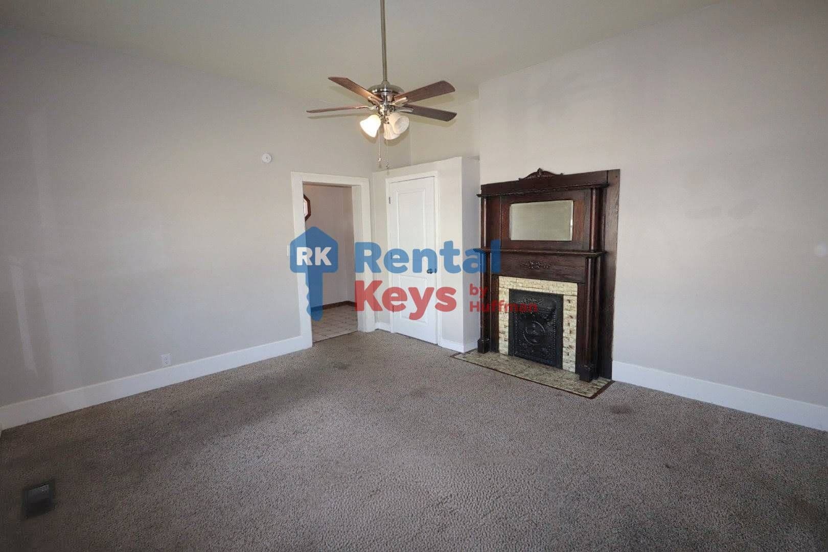 Evansville House: 317 East Iowa Street