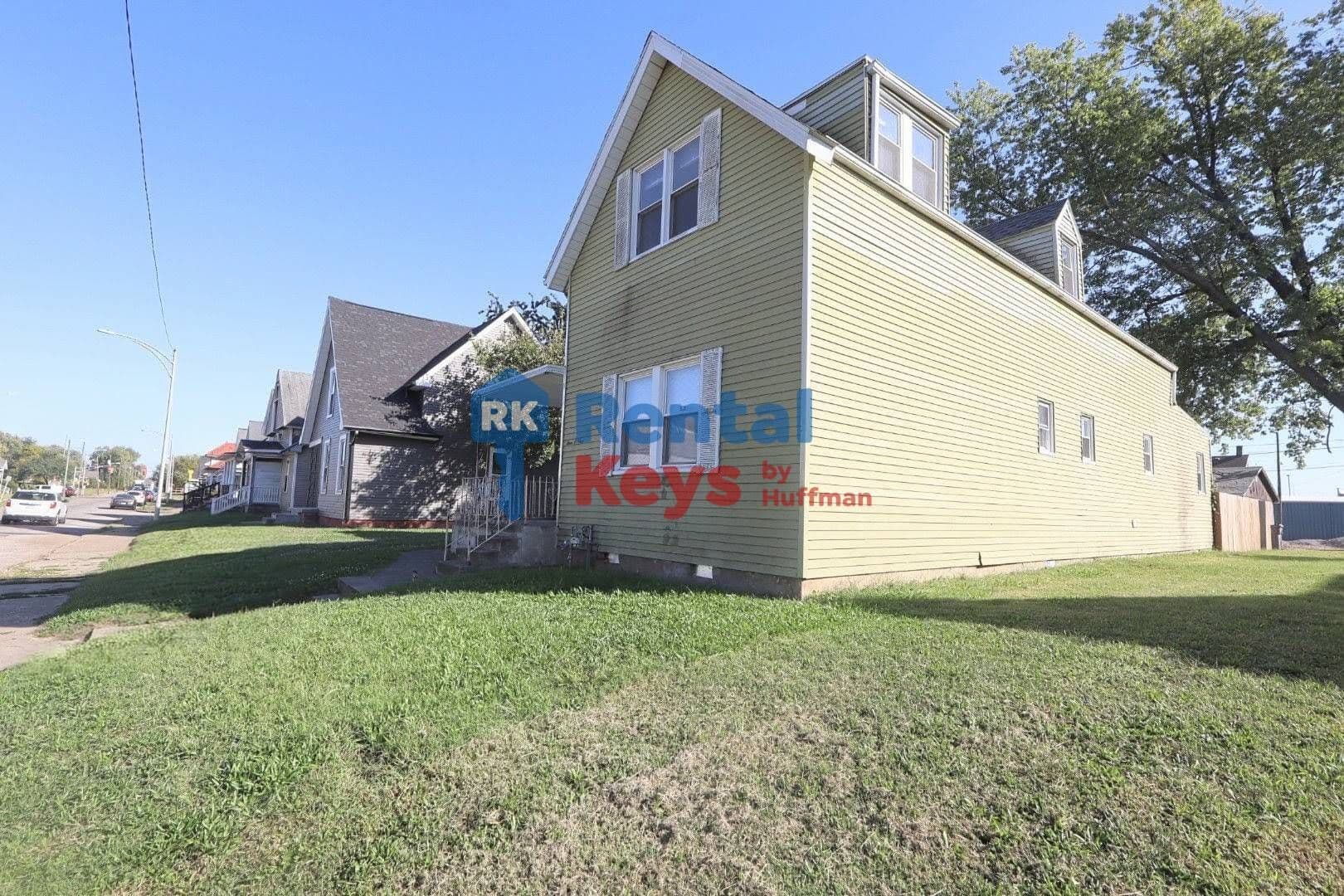 Evansville Apartment: 409 East Franklin Street