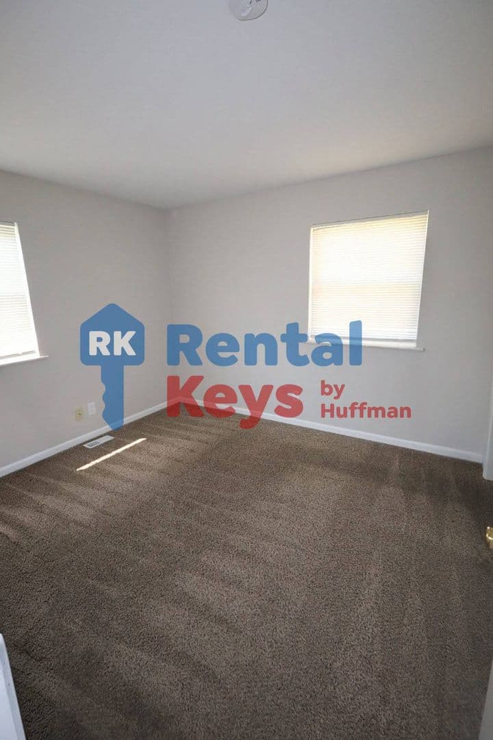 Evansville Apartment: 2807 Ravenswood Drive