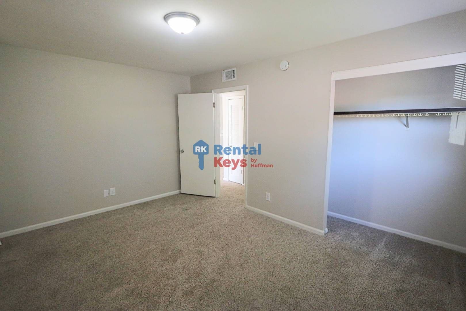 Boonville Apartment: 916 Parkview Drive