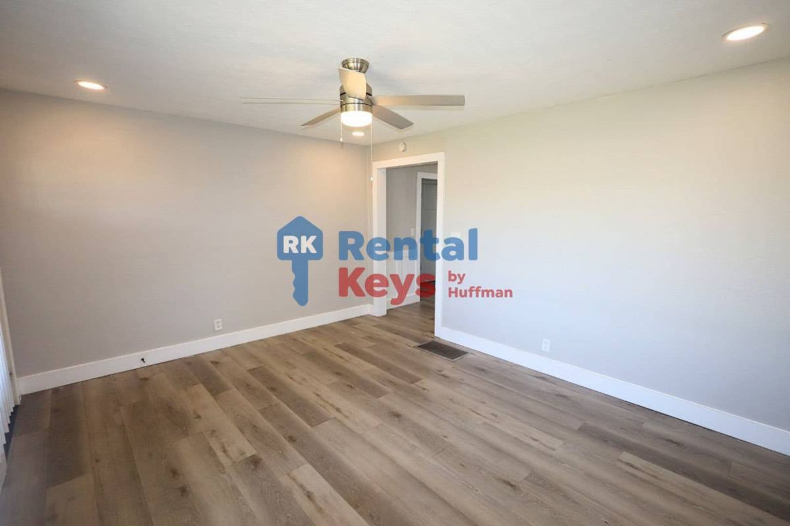 Evansville House: 1705 N Boeke Road