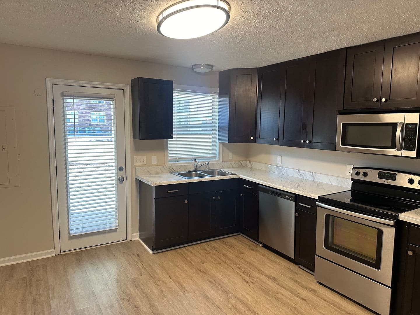 Winder Apartment: 291 Apperson Dr. # 1