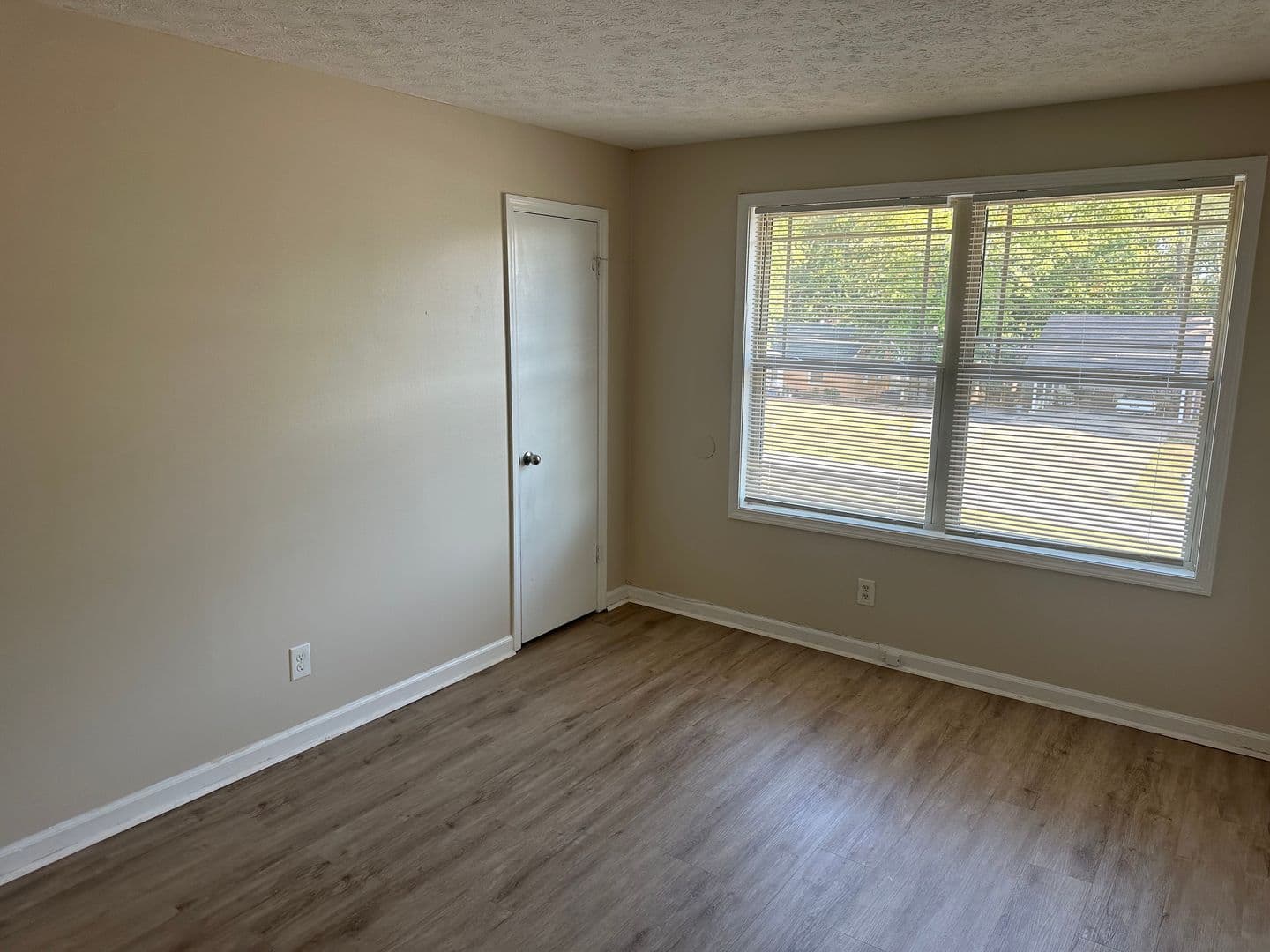 Winder Apartment: 291 Apperson Dr. # 1