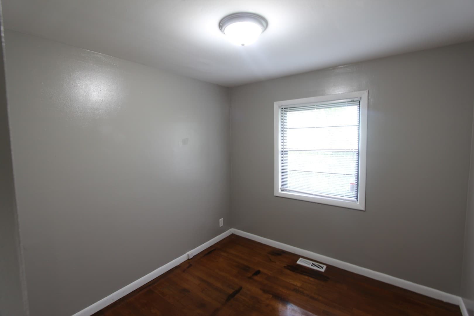 Birmingham House: 4231 40th Avenue N