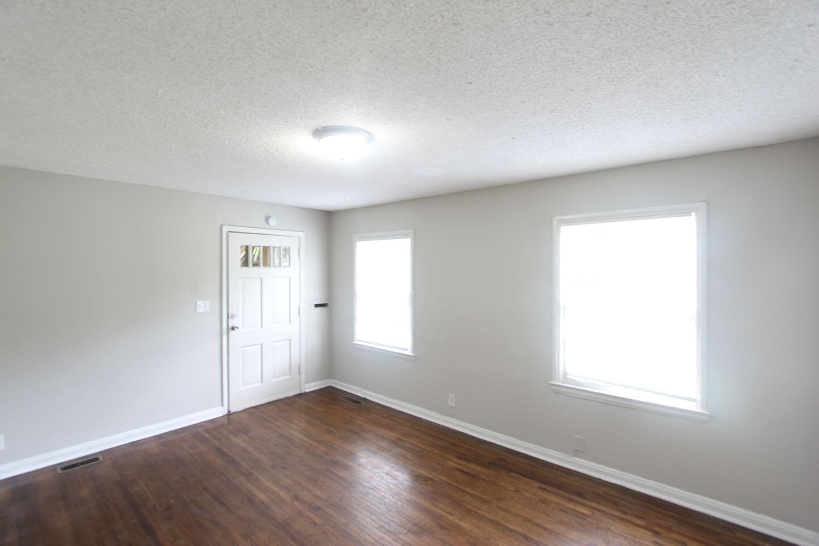 Birmingham House: 224 69th Place N