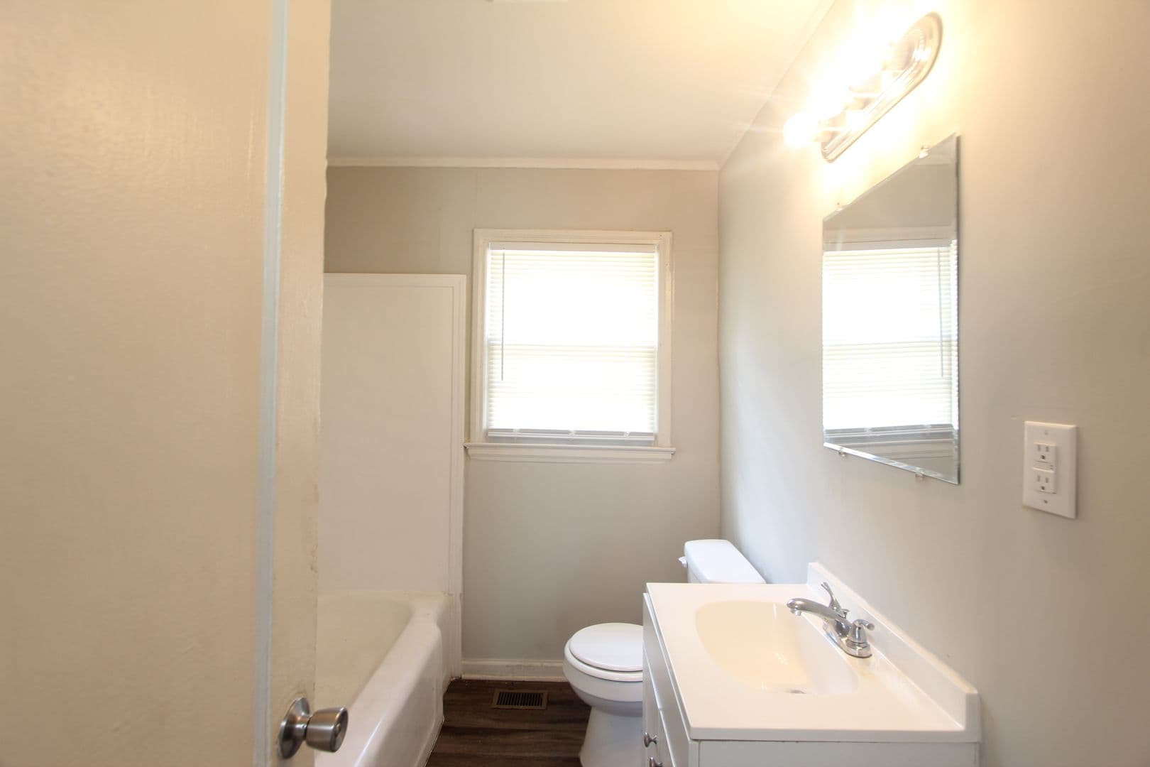 Birmingham House: 224 69th Place N