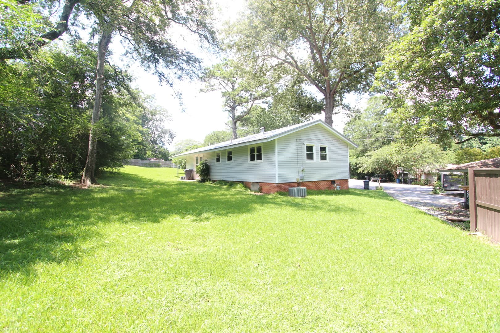 Vestavia House: 3025 La Haven Circle