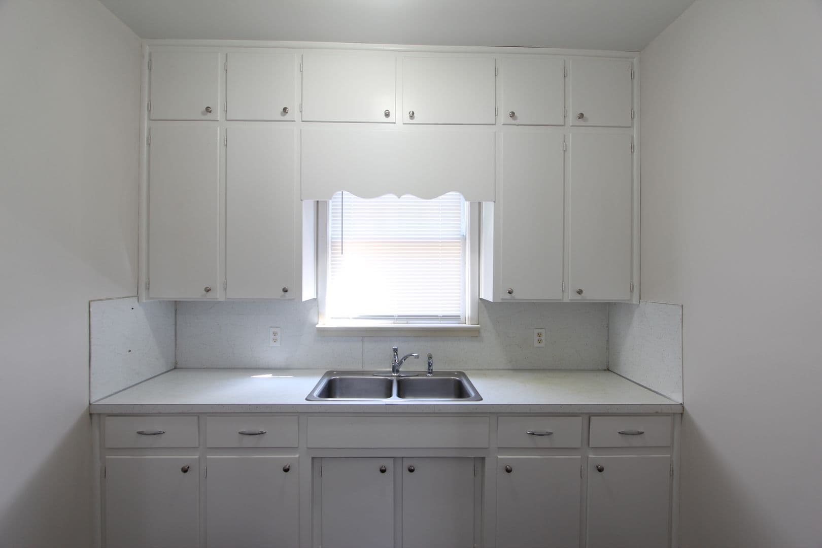 Birmingham House: 1400 43rd Street Ensley