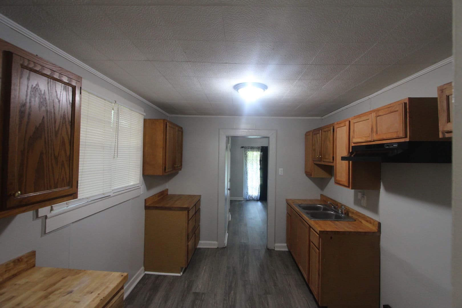Birmingham House: 1433 Rayfield Drive