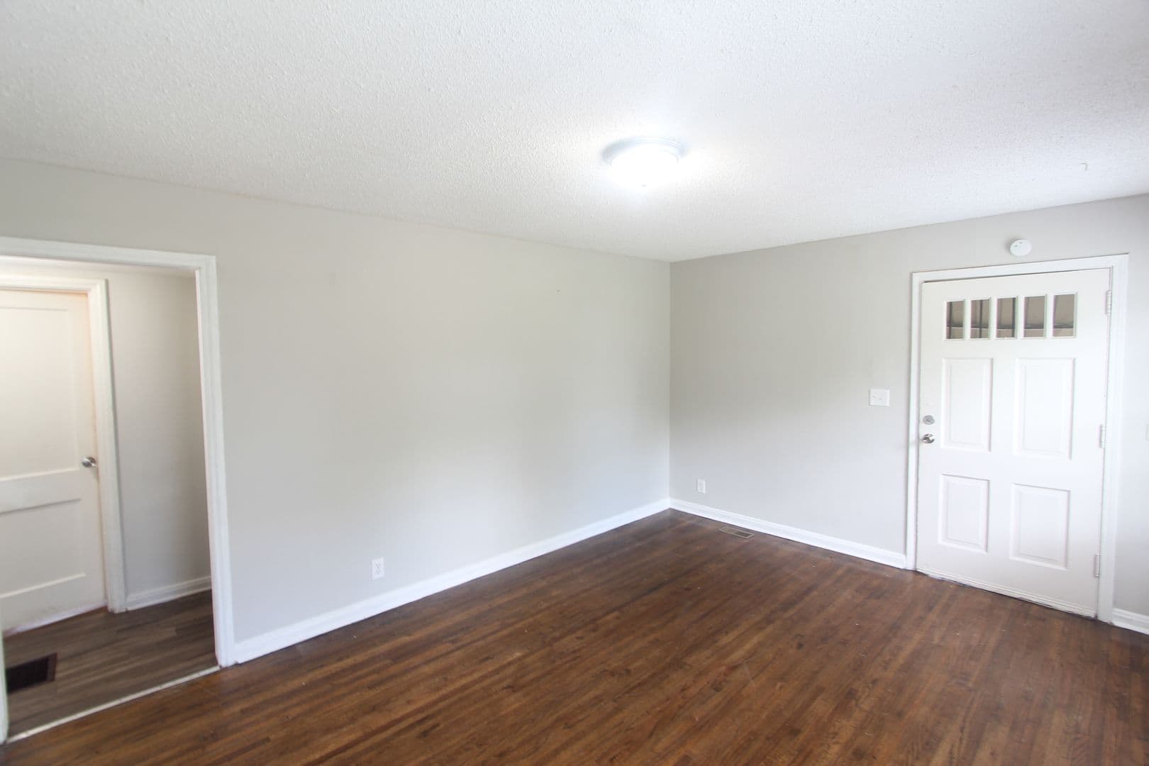Birmingham House: 224 69th Place N