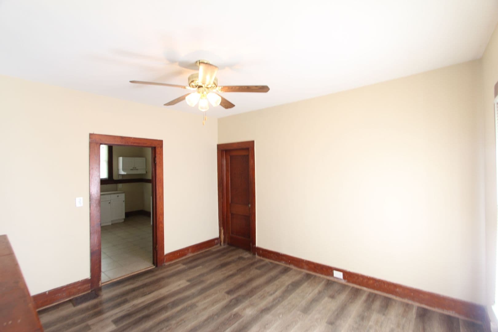 Birmingham House: 4724 Court R