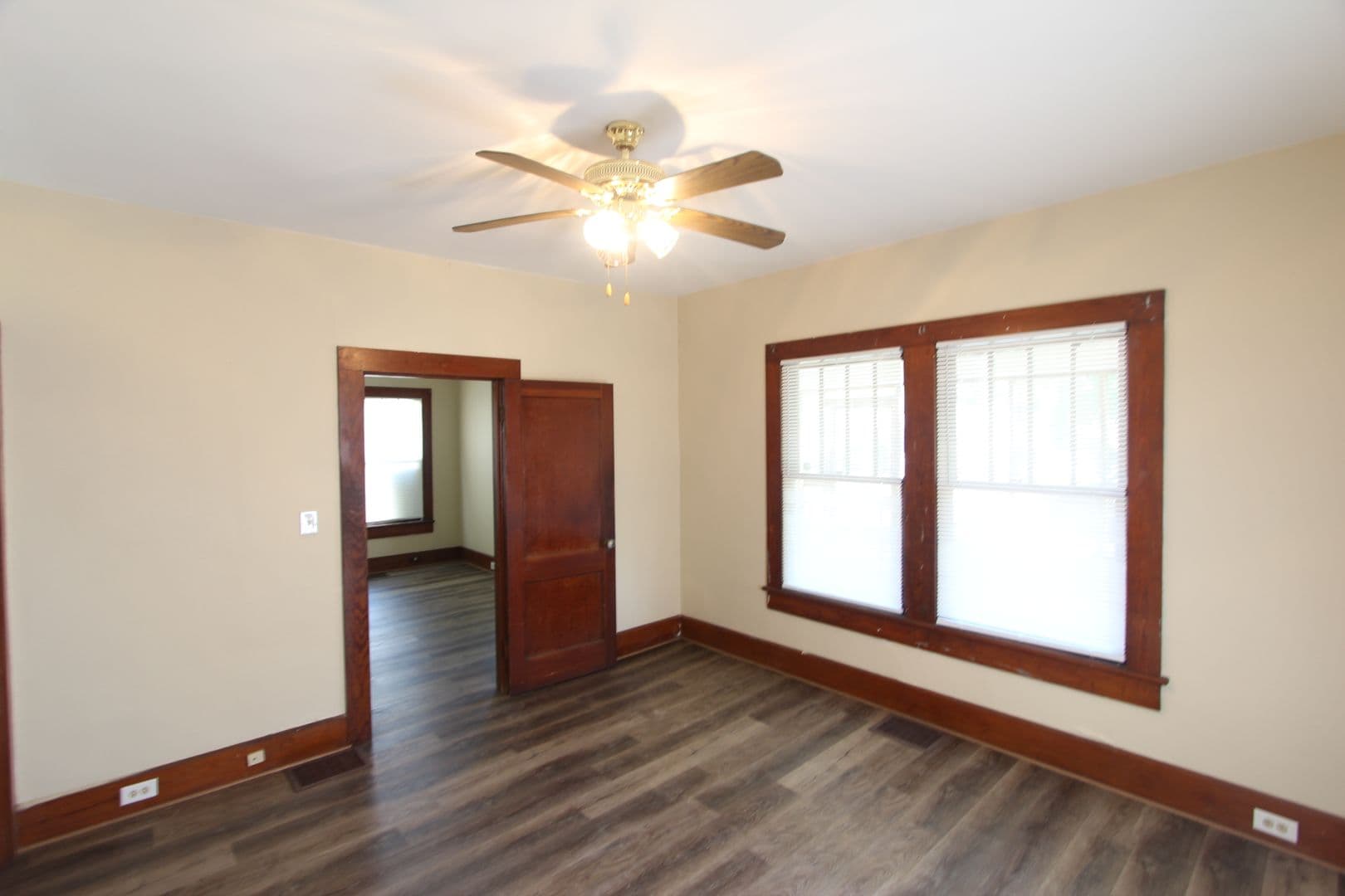 Birmingham House: 4724 Court R