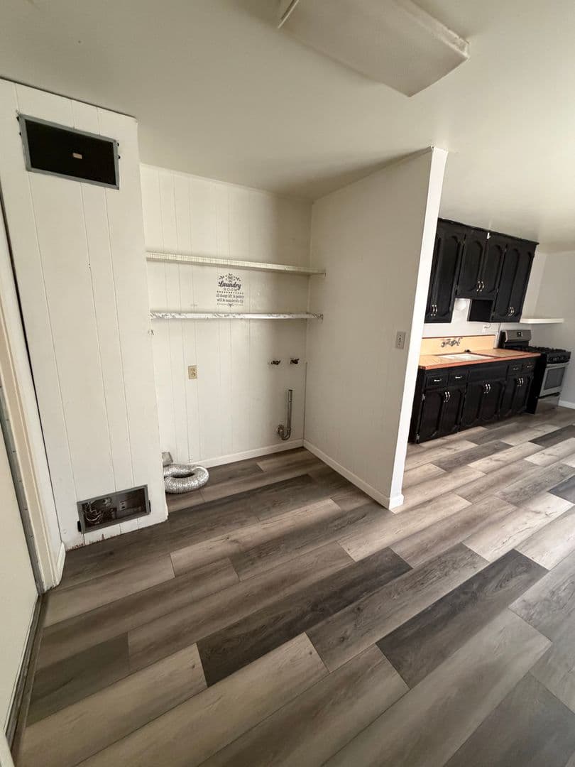 Merced House: 1044 W 24th St.