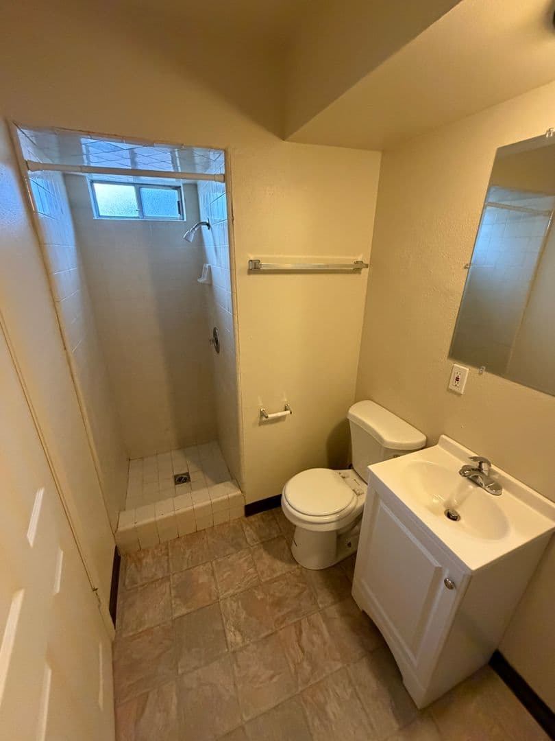 Merced Apartment: 155-161 W. 19th Street