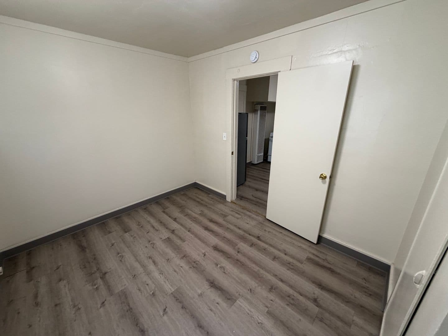 Merced Apartment: 317-325 E.20th Street