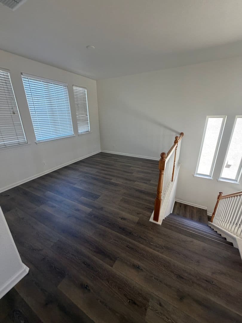 Merced House: 702 Chandon Drive