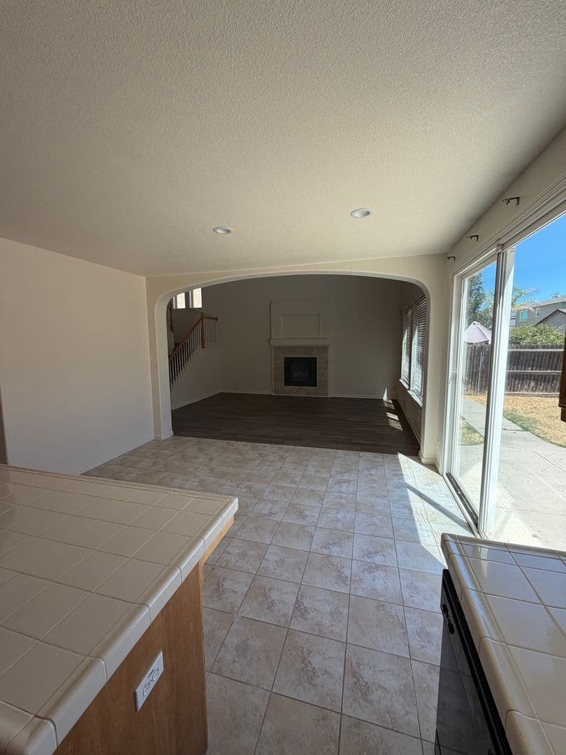 Merced House: 702 Chandon Drive