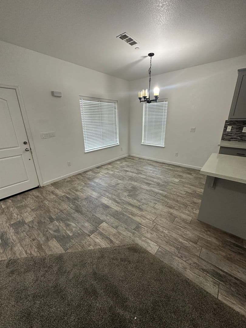 Merced House: 909 E Olive Ave.