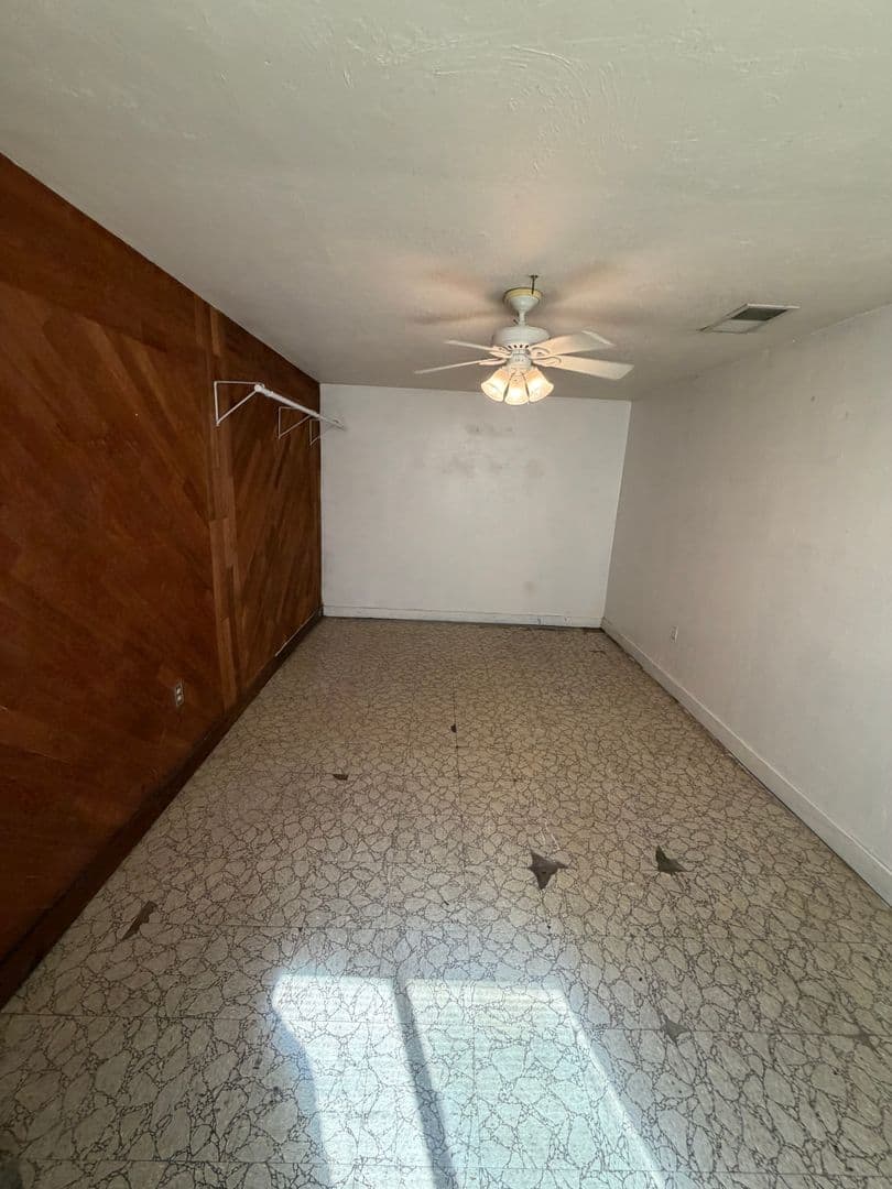 Merced House: 1044 W 24th St.