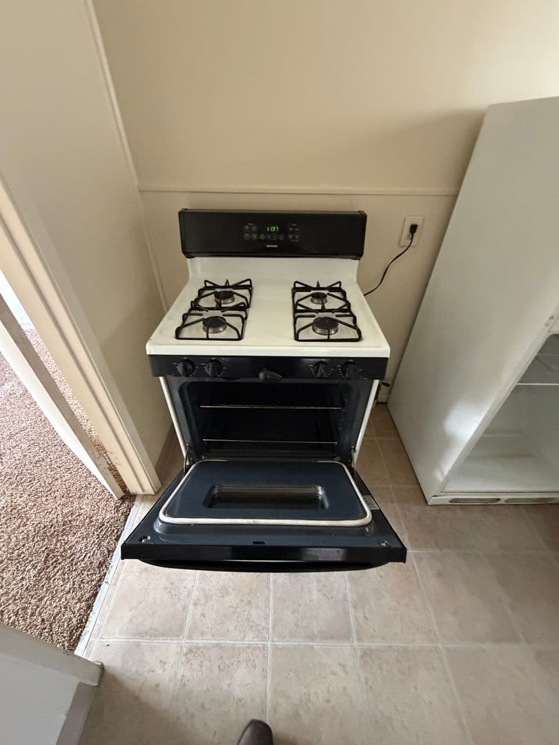 Merced Apartment: 243 W.18th St # 1-12