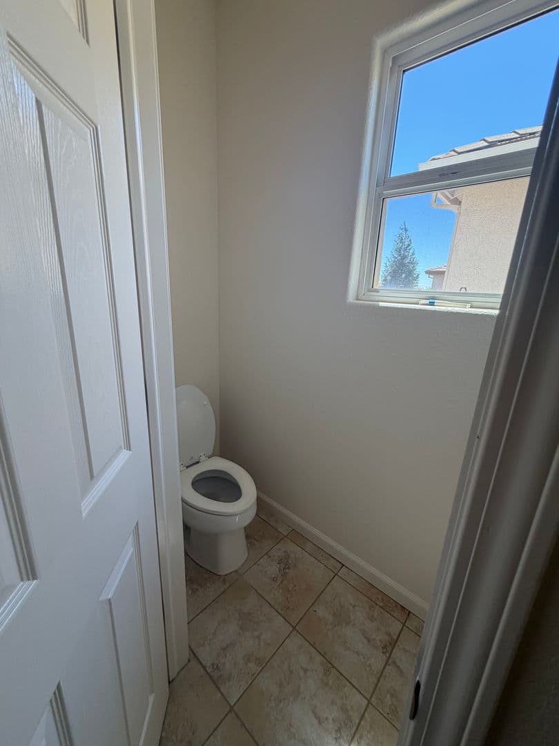 Merced House: 702 Chandon Drive