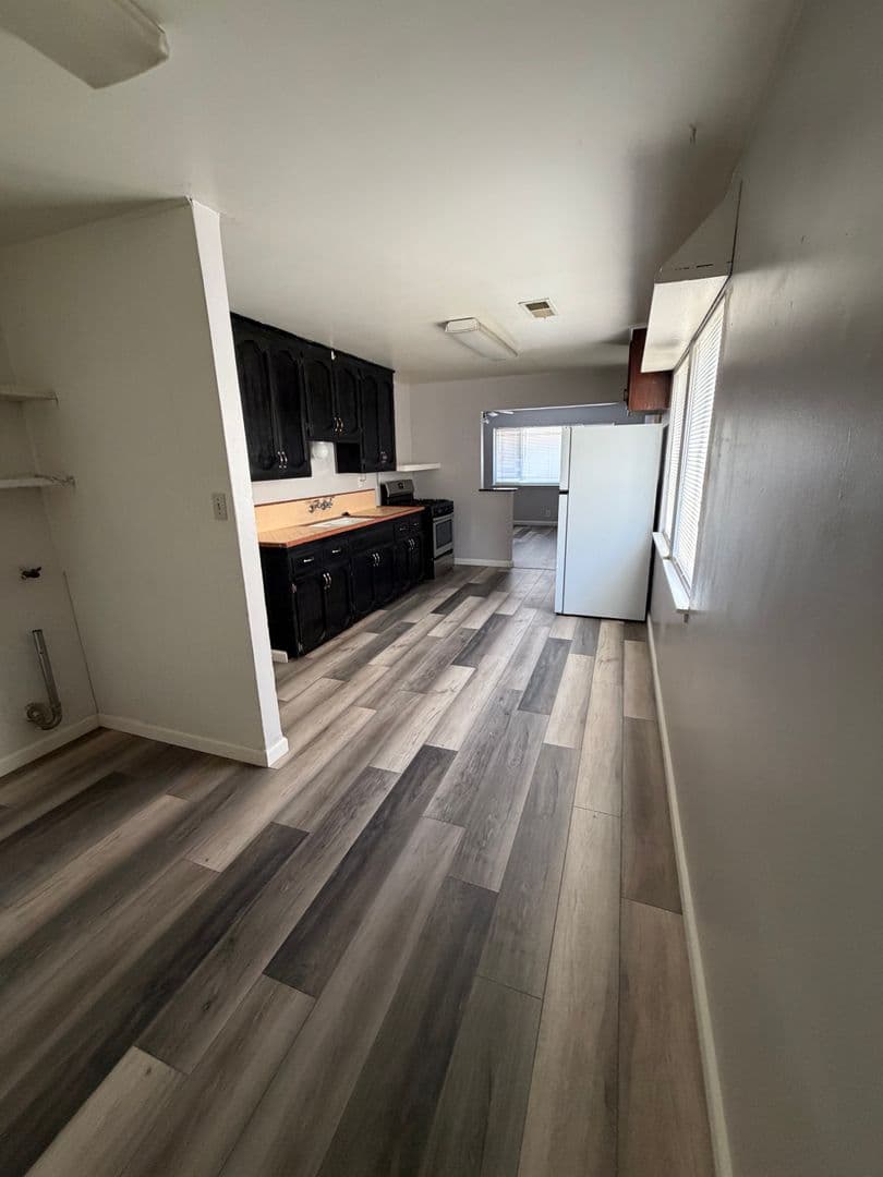Merced House: 1044 W 24th St.