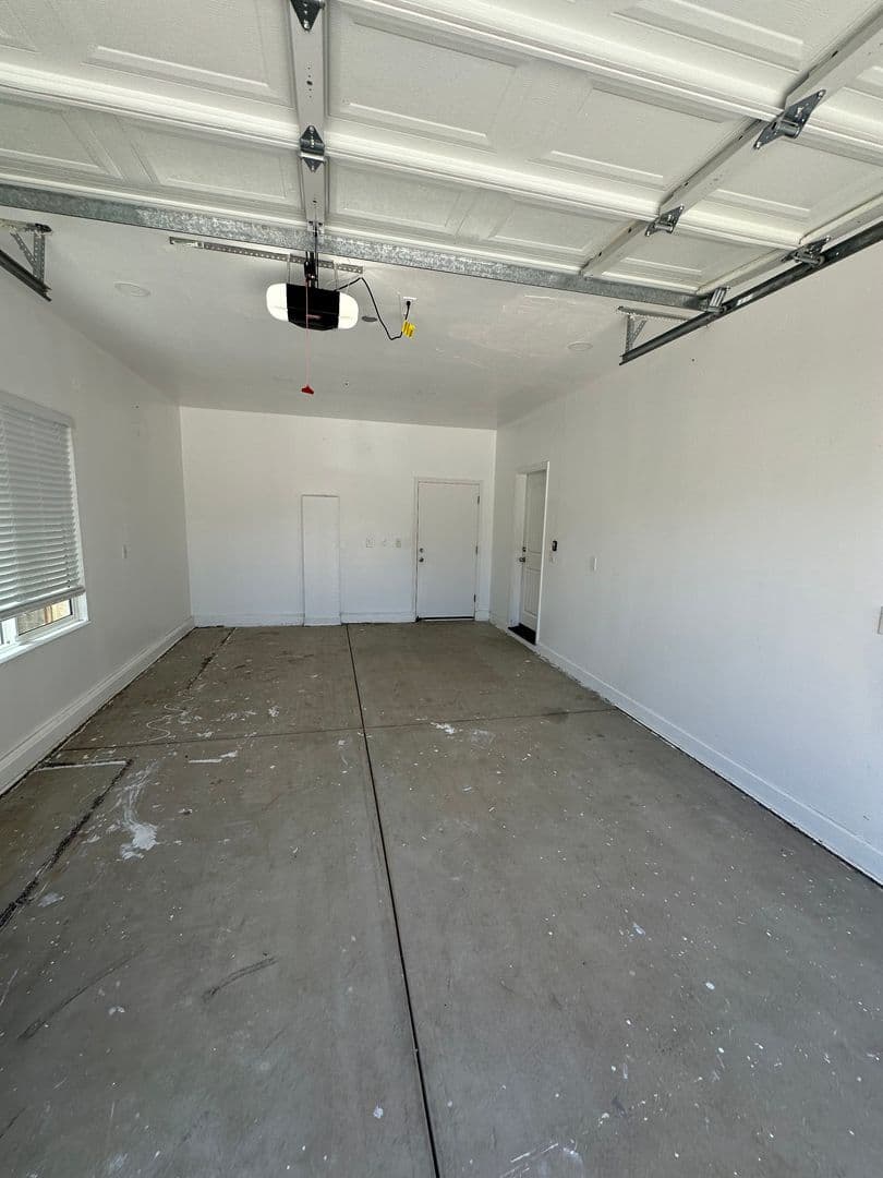 Merced House: 909 E Olive Ave.