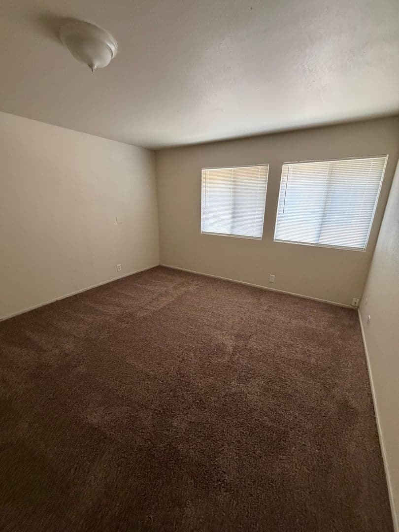 Merced Apartment: 1002-1018  K Street