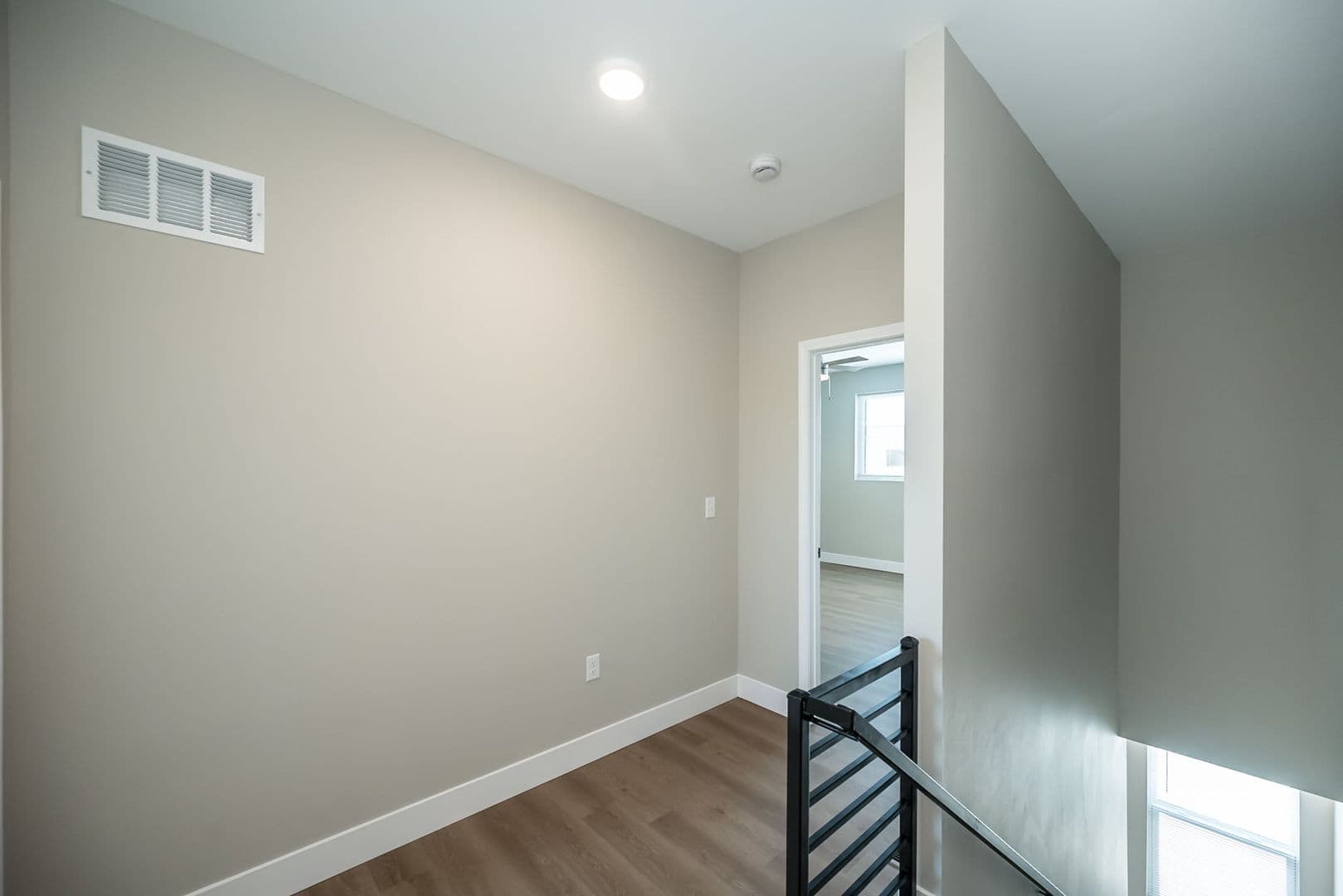 Saint Louis Townhome: 2154-2186 Forest Avenue