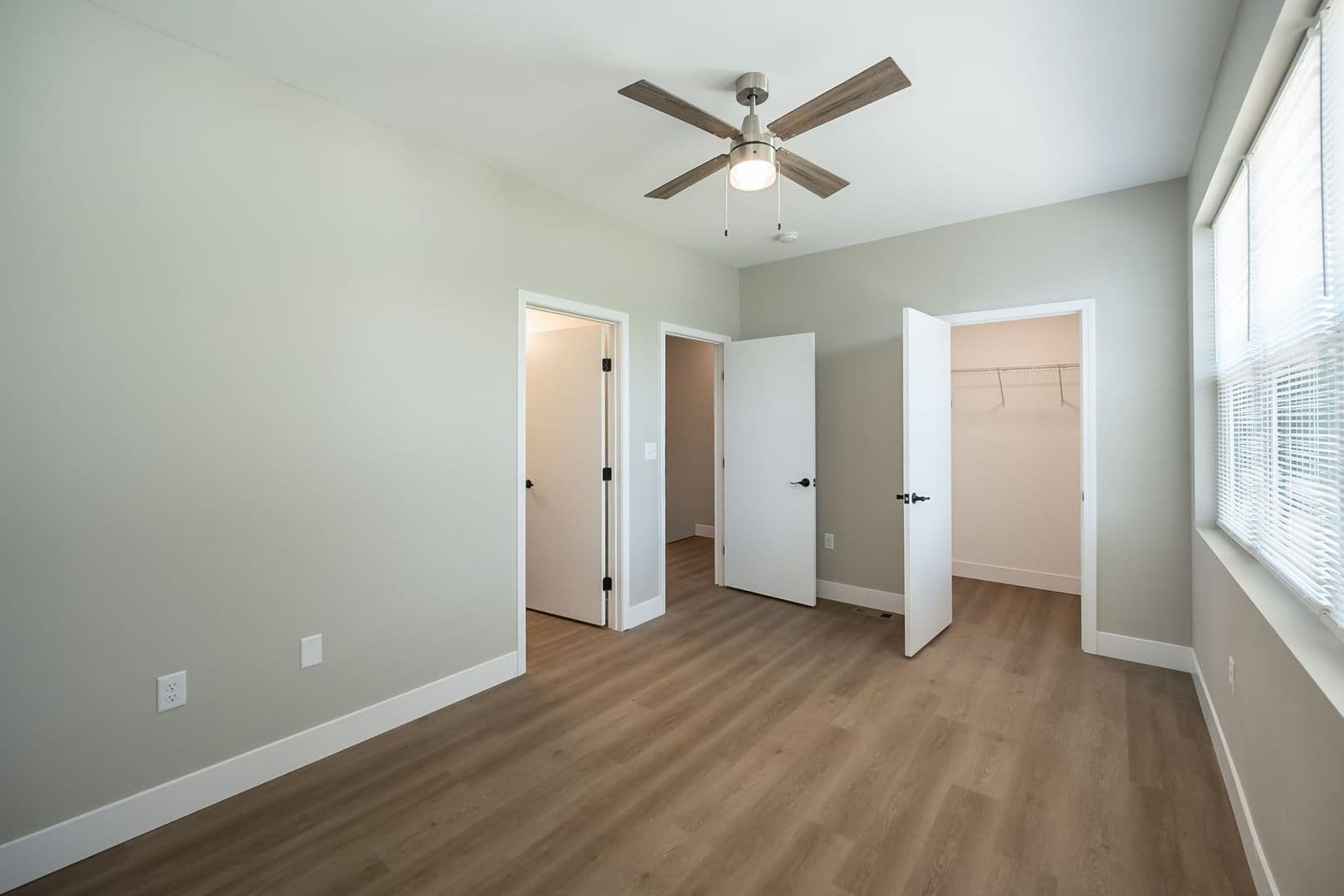 Saint Louis Townhome: 2154-2186 Forest Avenue