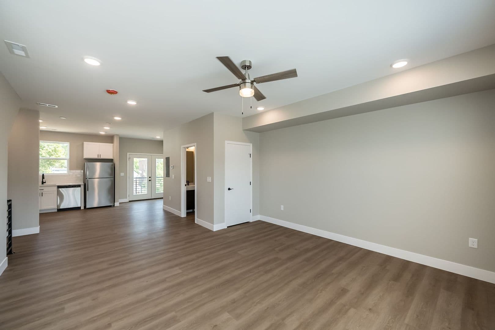 Saint Louis Townhome: 2154-2186 Forest Avenue
