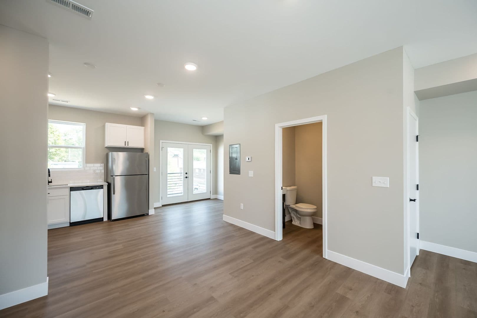 Saint Louis Townhome: 2154-2186 Forest Avenue