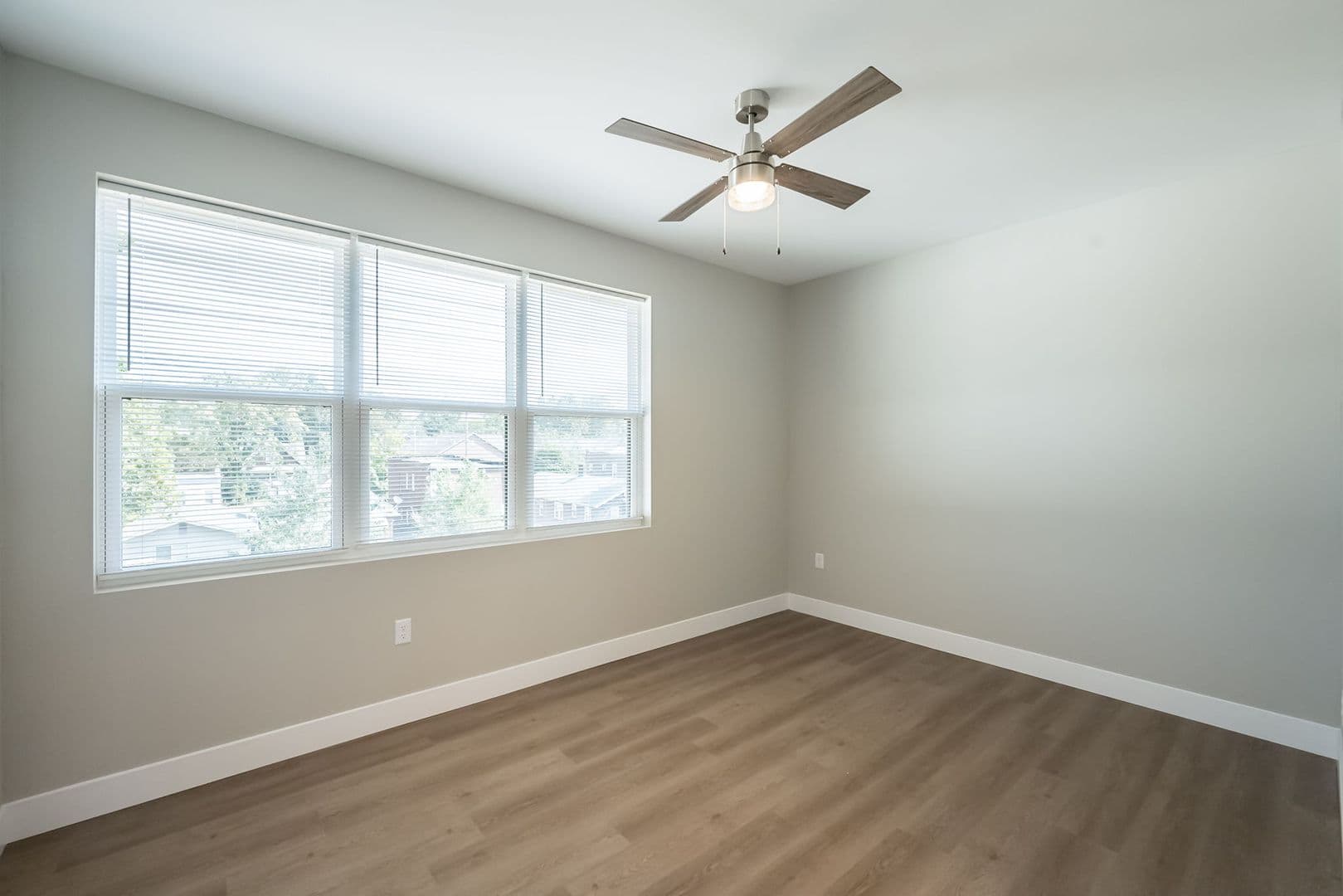 Saint Louis Townhome: 2154-2186 Forest Avenue