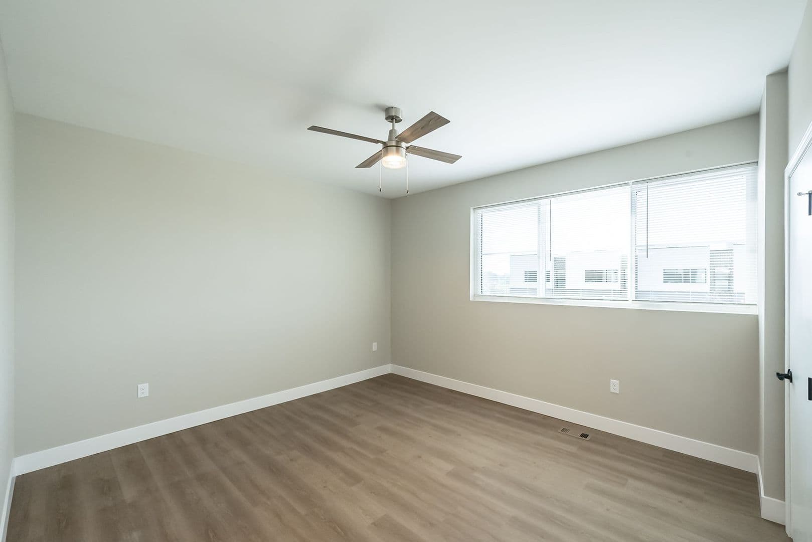 Saint Louis Townhome: 2154-2186 Forest Avenue
