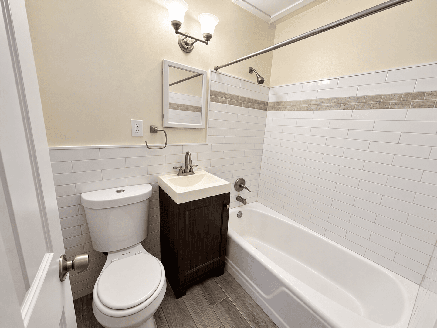 Saint Louis Park Apartment: 8216 W 31st St.