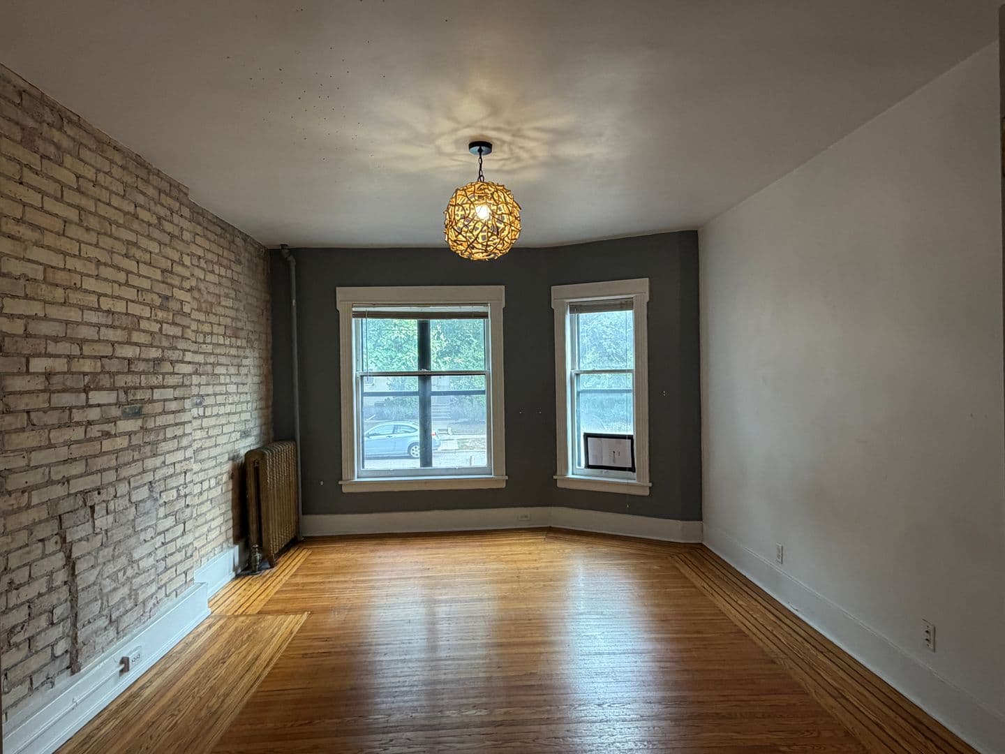 Minneapolis Apartment: 515 5th Ave. SE